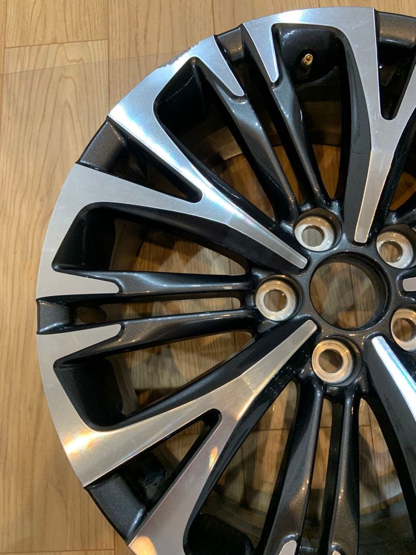TOYOTA ヤリスクロス　純正　18インチホイール　1本
