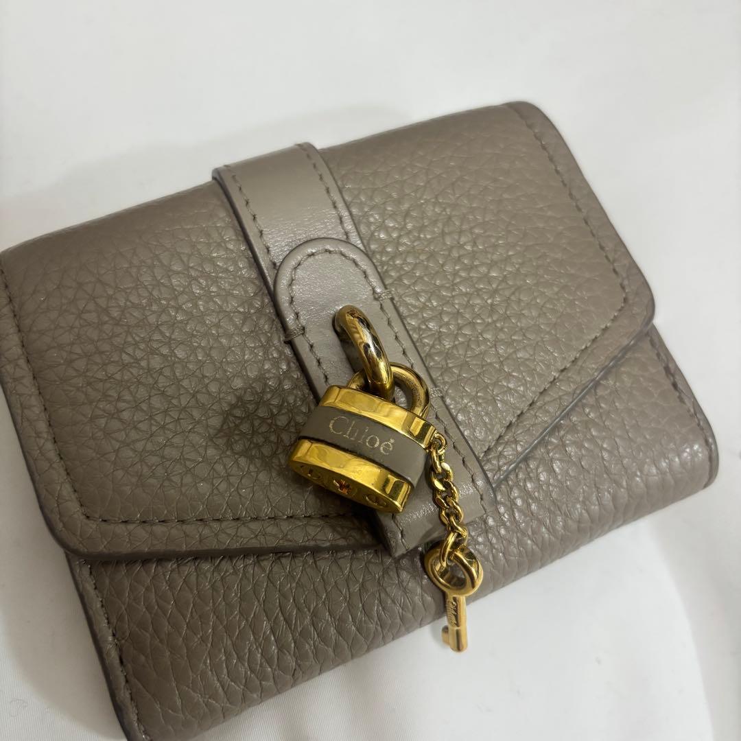 【ほぼ未使用】Chloé グレー レザー 三つ折り財布