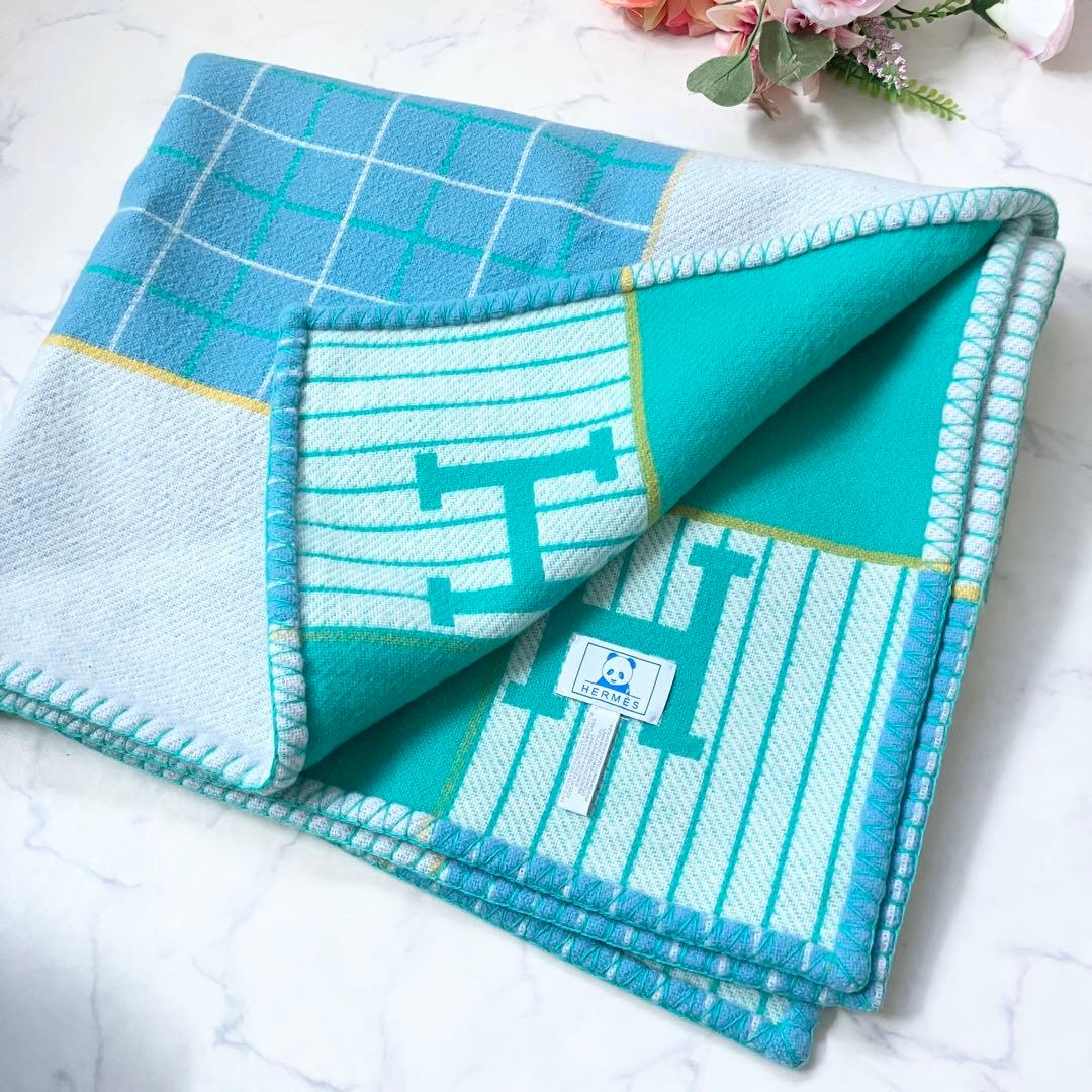 Hermes エルメス✨アヴァロン ブランケット　シルク混　ロゴ　ブルー