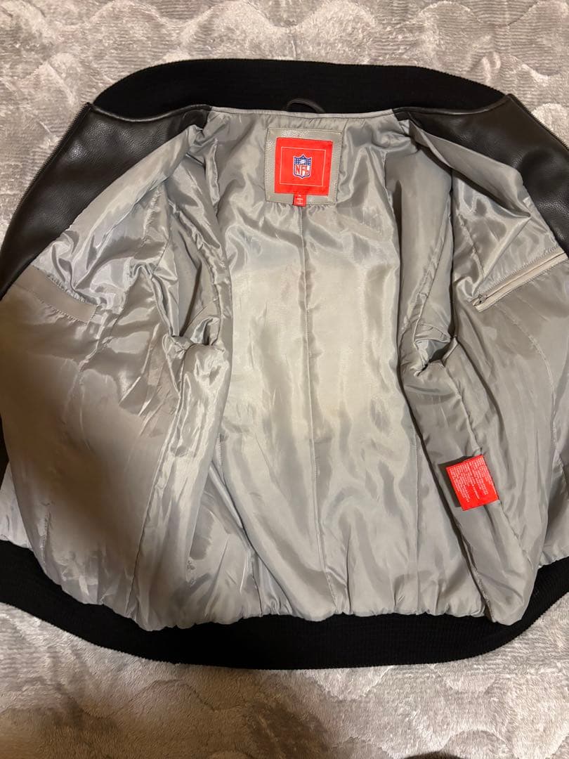 RAIDERS レザー スタジャン ブラック