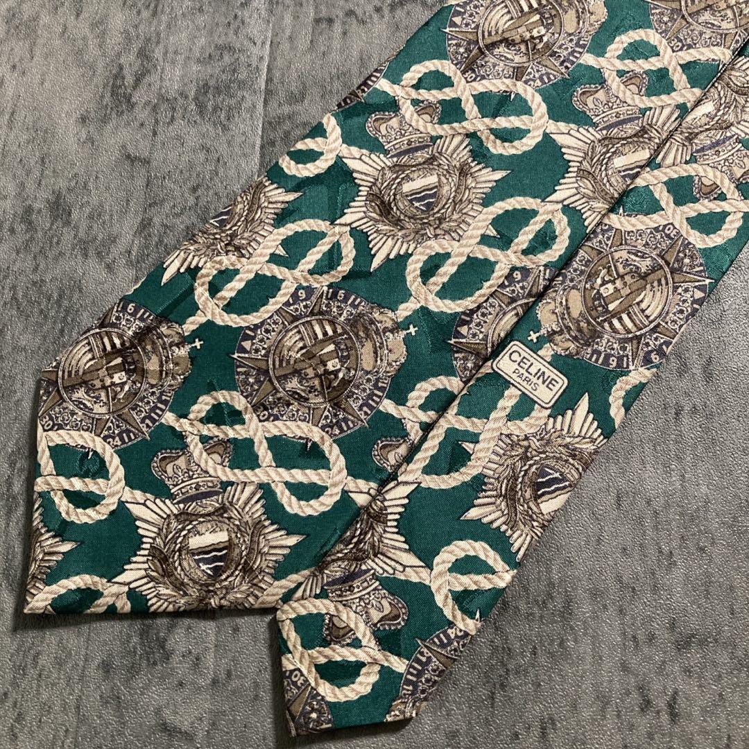 BURBERRYS' ヴィンテージスーツ ＆ CELINEネクタイコーデ