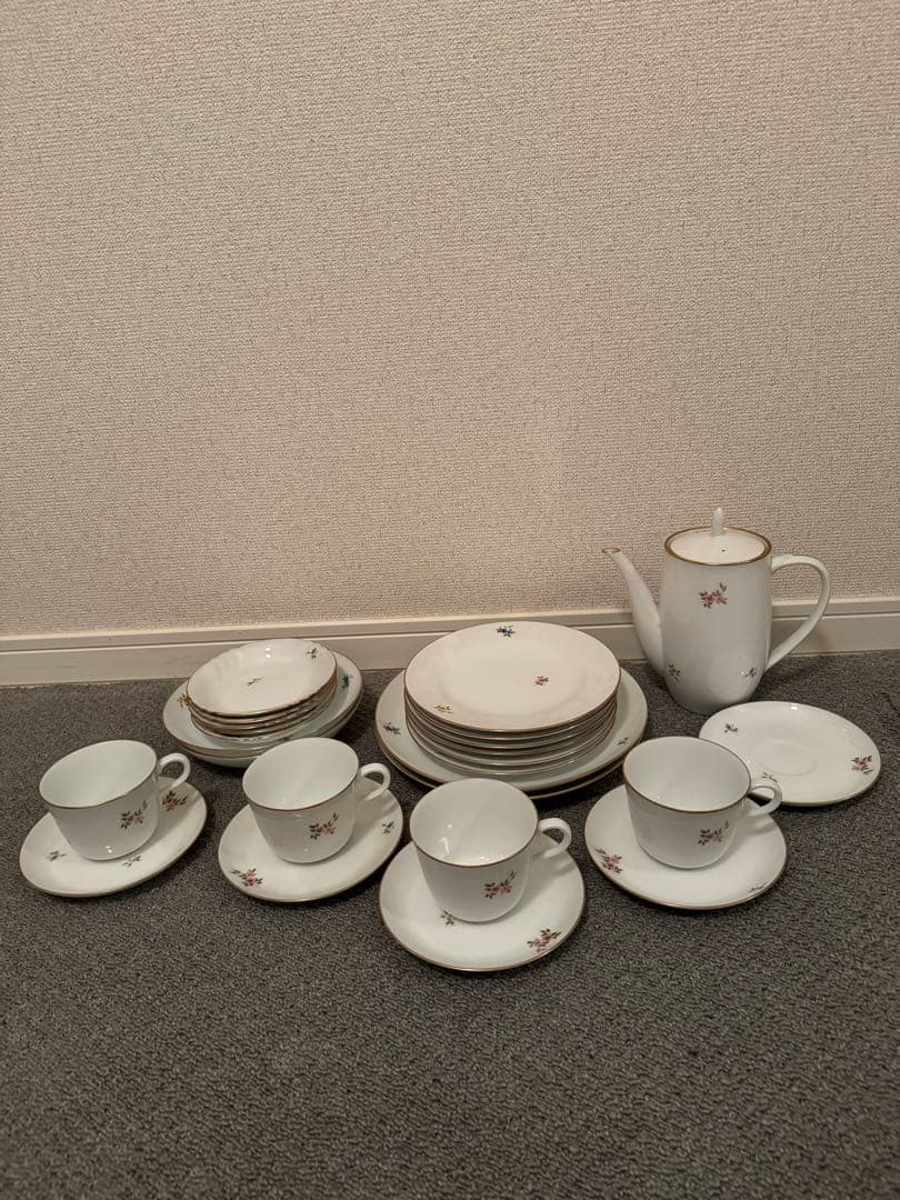 大倉陶園　食器セット　小花　マルチカラー