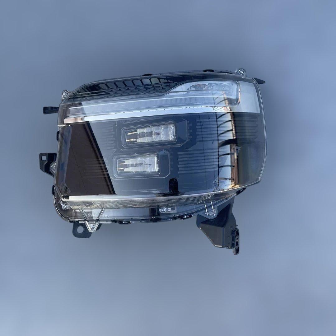 JF5 N-BOXカスタム左中古ヘッドライト　33150-32R-J03