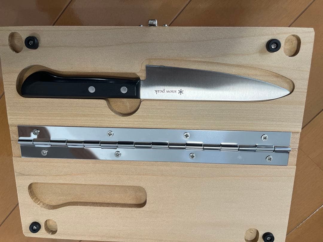 【キャンプ引退品】Colemanのキャンプテント、スノーピークの調理器具など