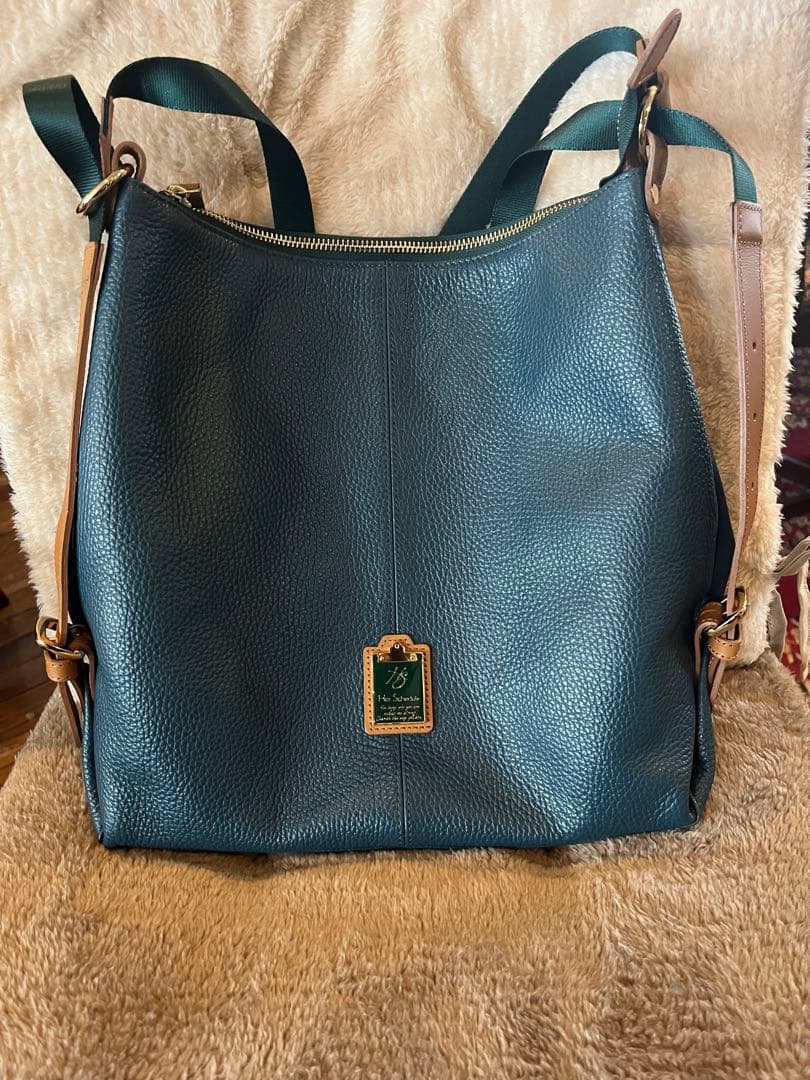 Her scheduleダークグリーン レザー ショルダーバッグ