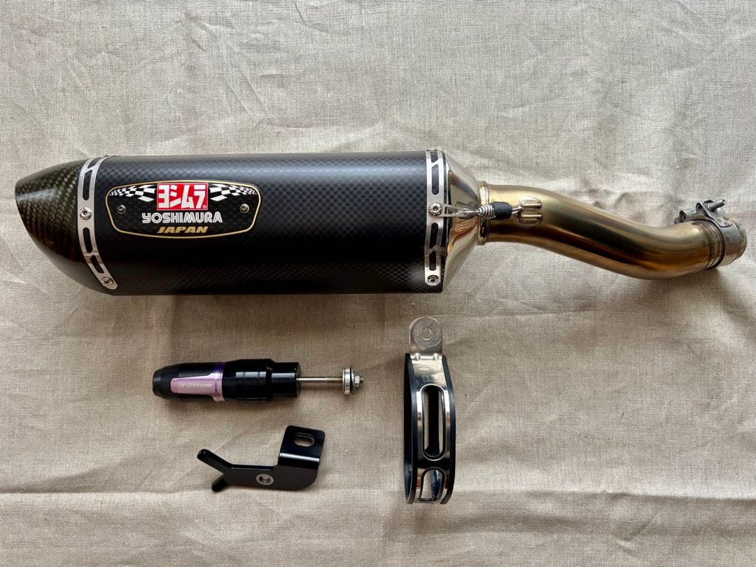 Vストローム250ヨシムラスリップオンR－77S サイクロンカーボンエンドタイプ