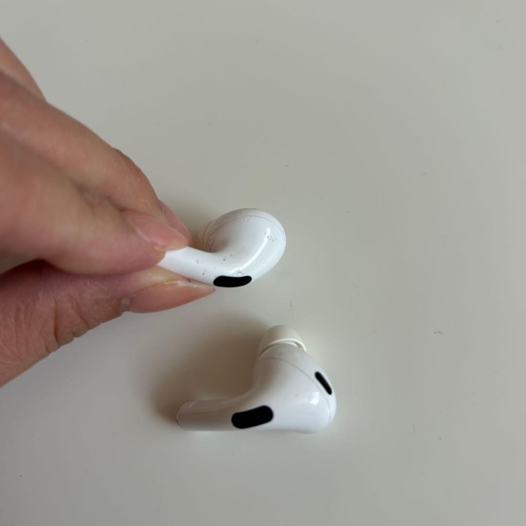 AirPods Pro 2 本体　充電ケーブル/イヤーチップ付