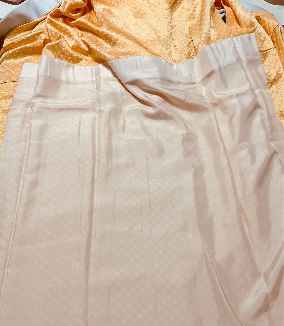 長襦袢　絞り　オレンジ系　薄いオレンジ　桜　花びら　正絹　身幅広め