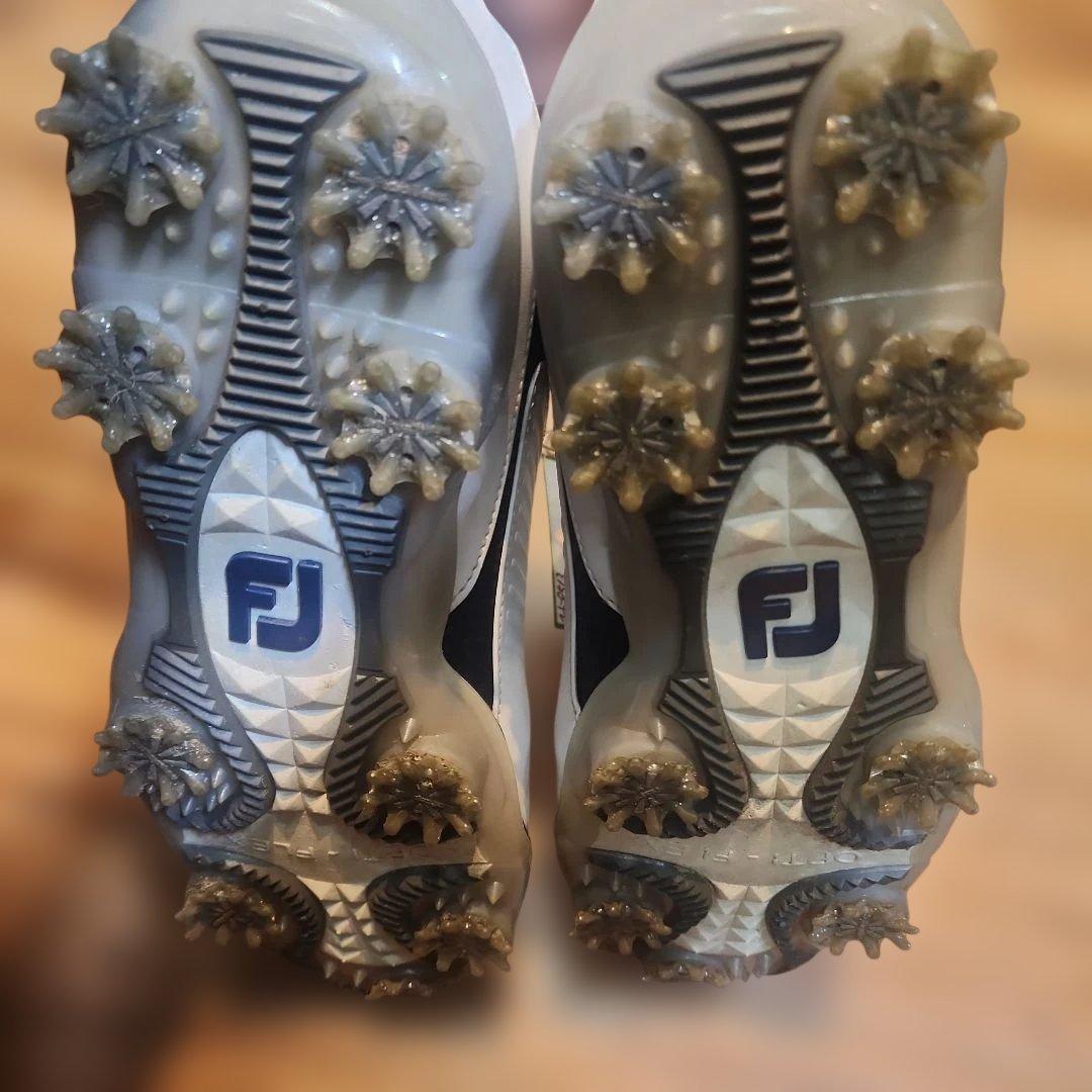 ホワイト ゴルフシューズ レースレス