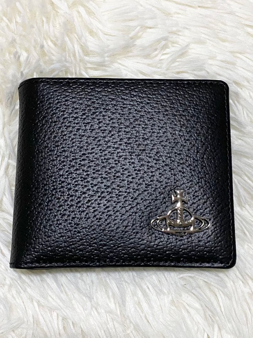 大人気⭐︎ヴィヴィアンウエストウッド 二つ折財布
