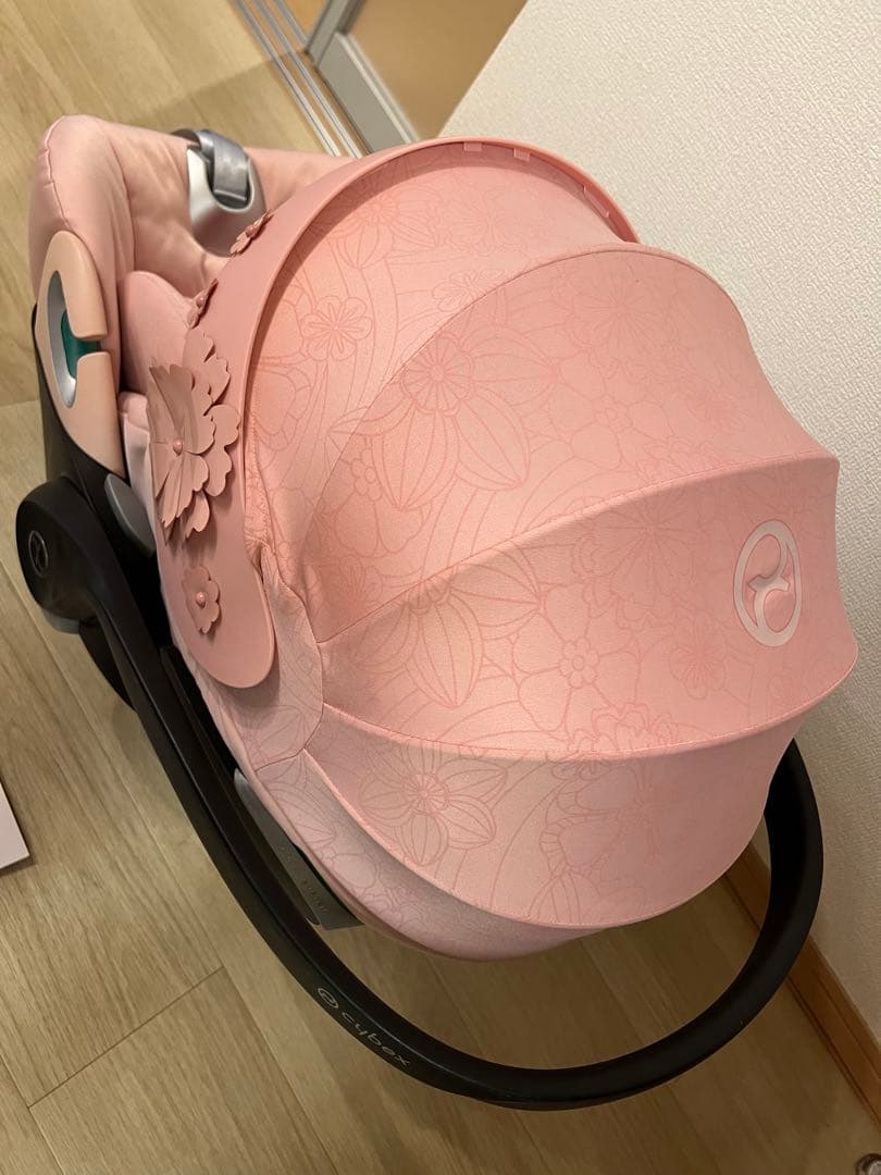 【美品】サイベックス　クラウド Z2 i-Size FE シンプリーフラワーズ