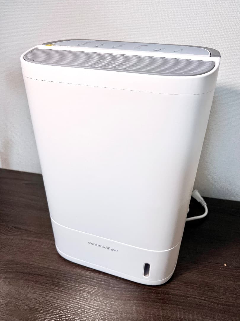 デシカント式衣類乾燥除湿機 除湿量10L/日　新品　木造24畳鉄筋48畳