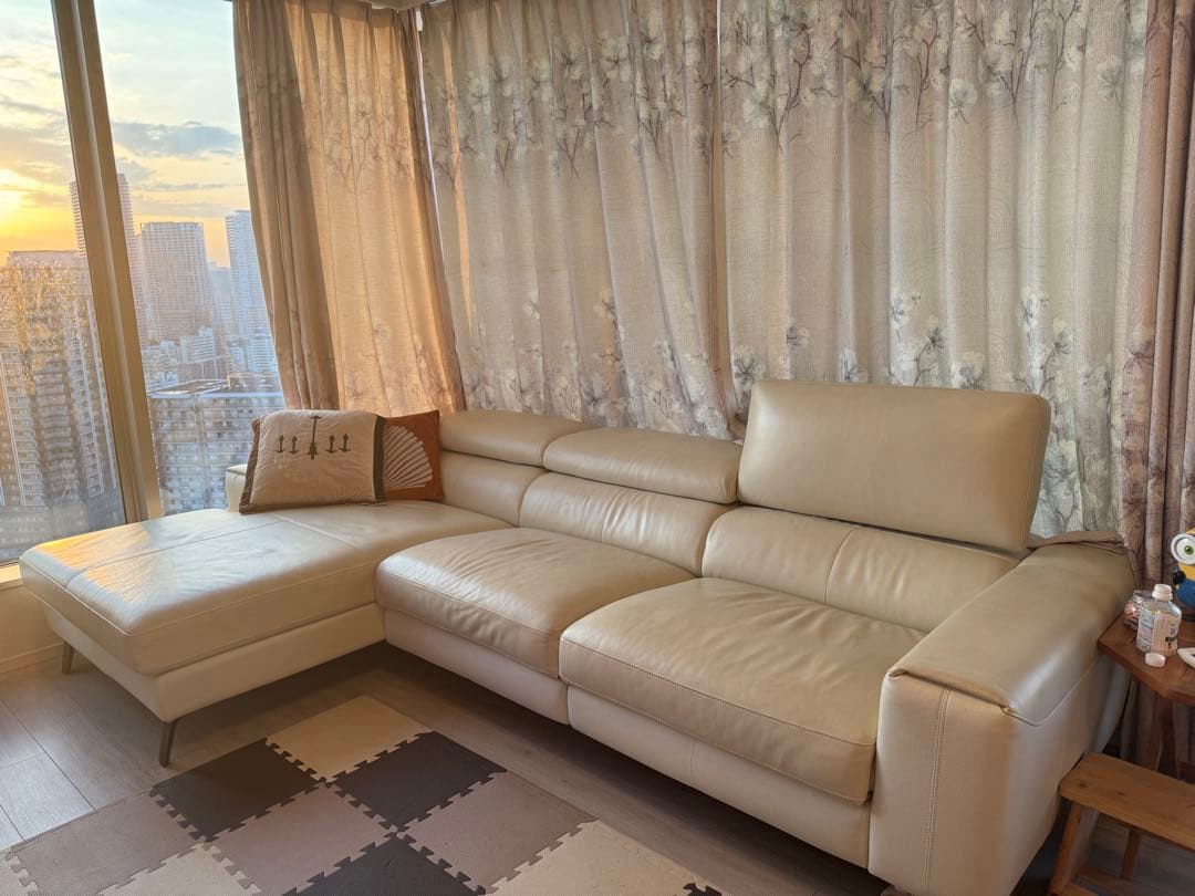 ホワイトレザーコーナーソファ 九月下旬引き取り限定