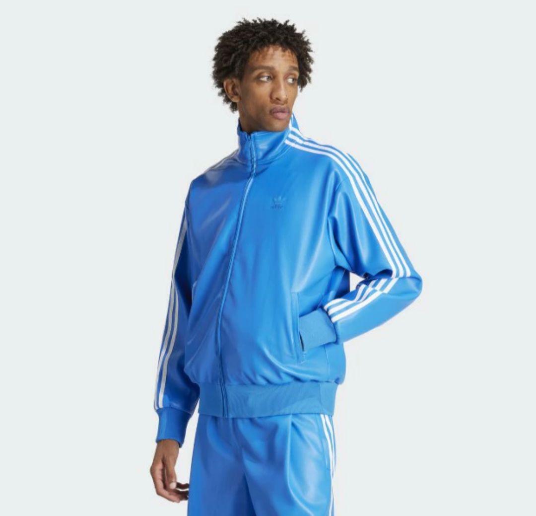 未使用　adidas フェイクレザー　　　　　ジャケット+パンツ　セットアップ