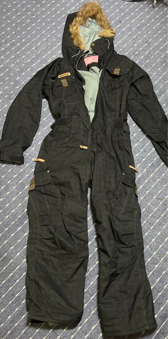 ESTIVOボードウェアつなぎ