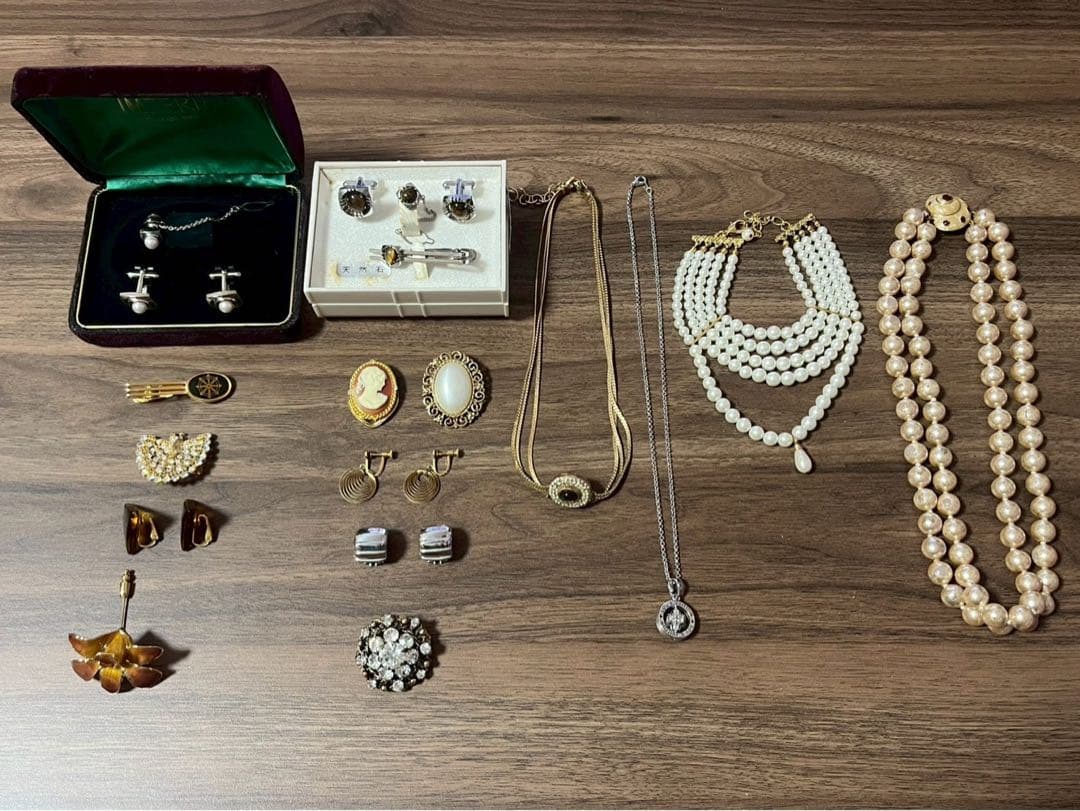 6★遺品整理★パールネックレス★ブローチ★カフスなど