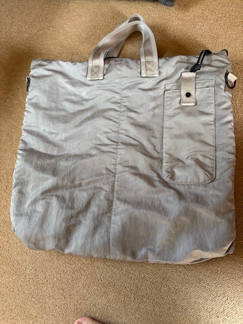 新品未使用　C.P. Company グレー ヘルメットバッグ