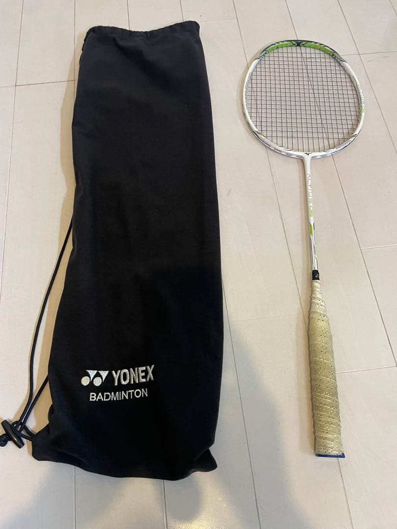 YONEX バドミントンラケット　ALTIUS06