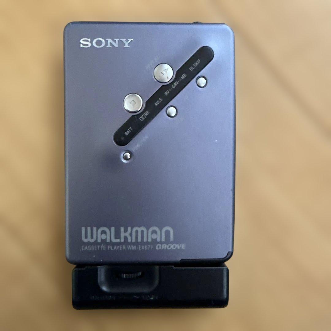 SONY カセットウォークマン WM-EX677 ソニー