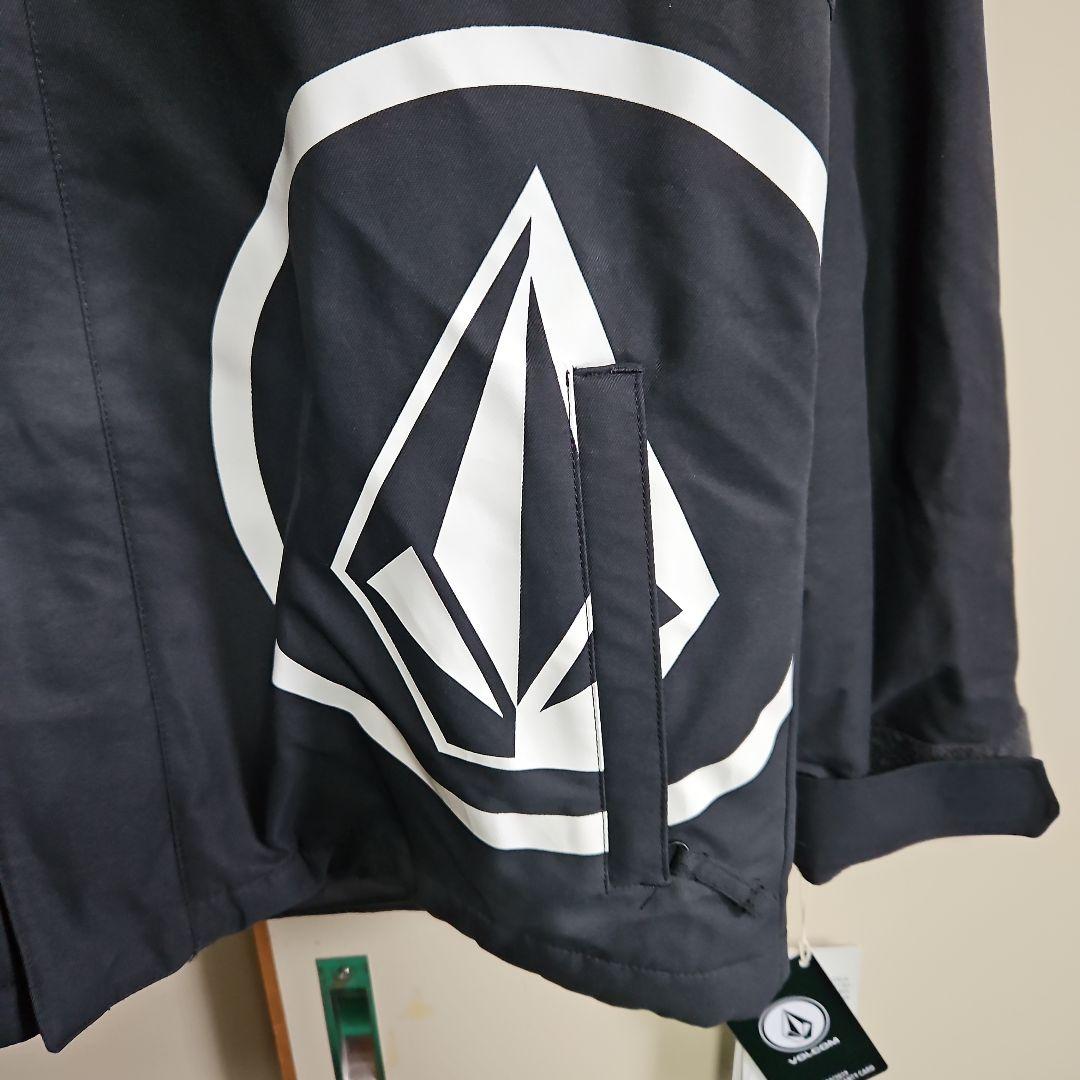 VOLCOM ブラックジャケット フード付き