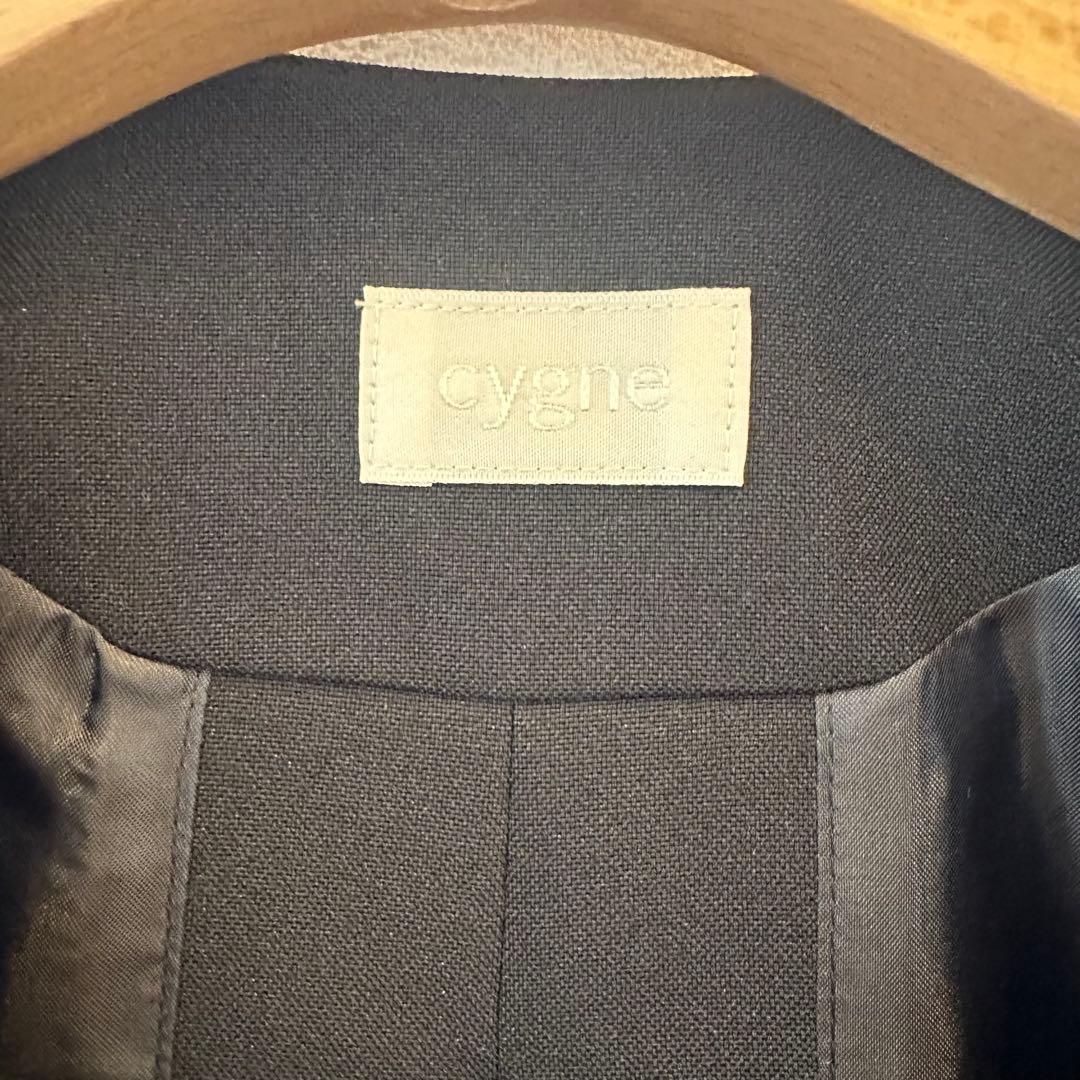 cygne ノーカラージャケット 黒 ダブルボタン