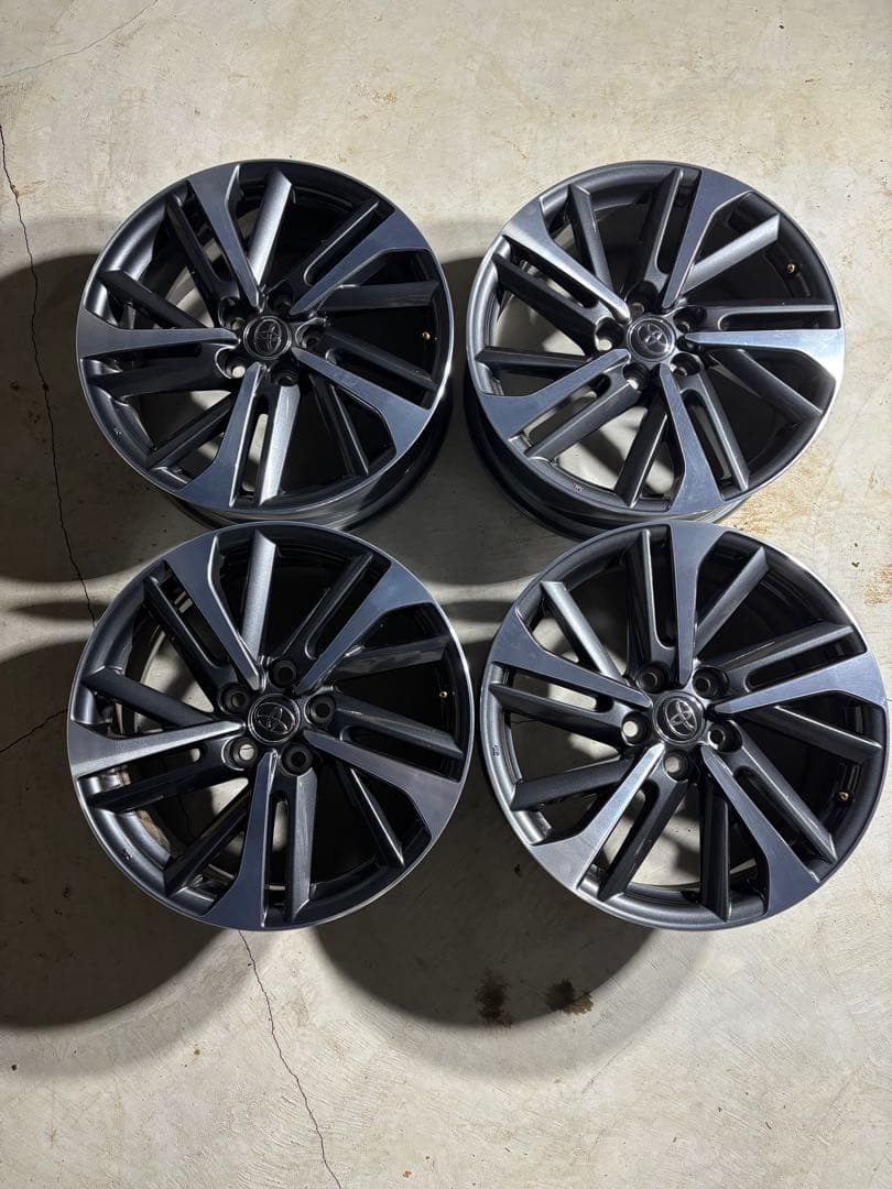 カローラクロス　純正　ホイール　18インチ　4本セット