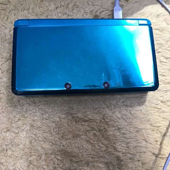 3DS 箱、充電器あり