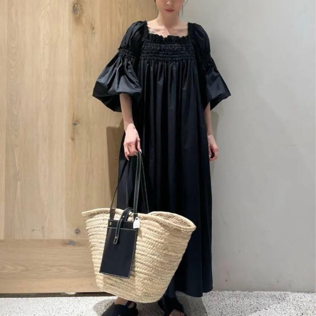 カレンソロジー 2way ギャザーワンピース　ブラック　フレアー　オフショルダー