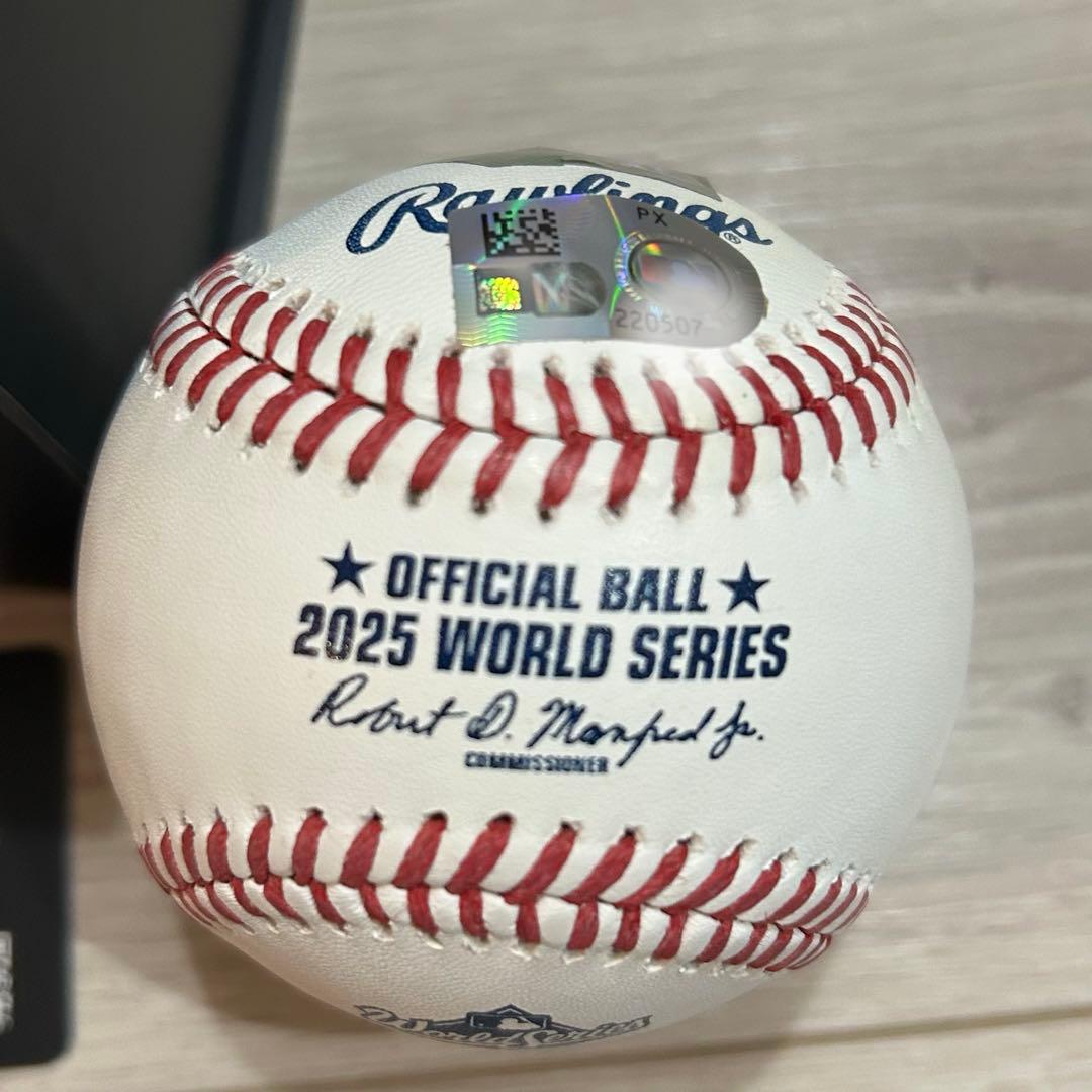 佐々木朗希2025年ワールドシリーズ公式ボール サイン入り