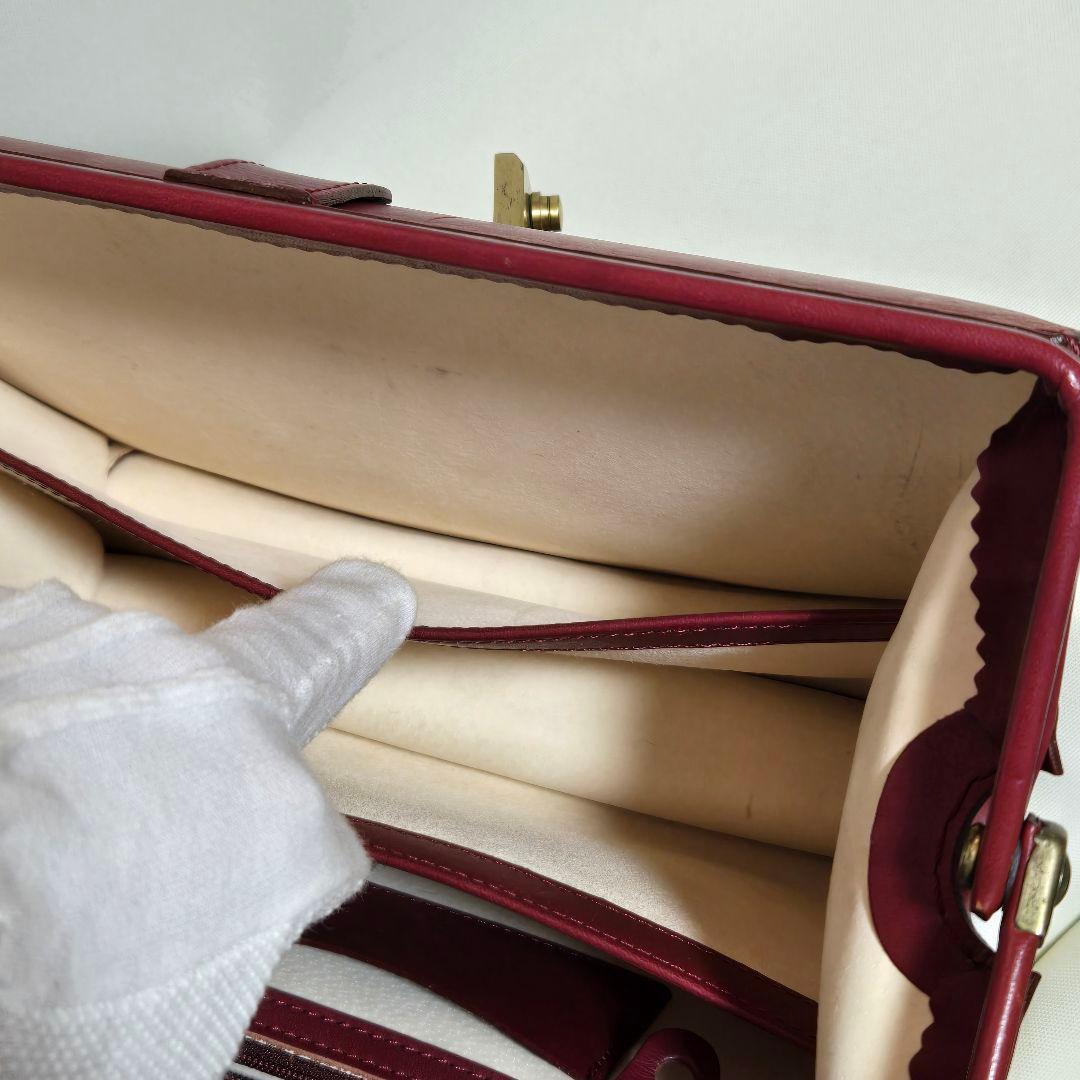 ダレスバッグ　赤　ボルドー　ワインレッド　深紅　ミニ　ドクターバッグ
