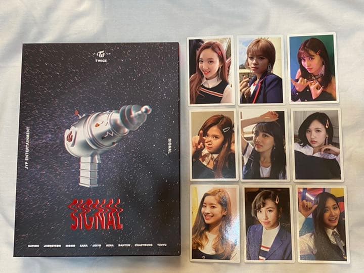 K-POP・アジア TWICE SIGNAL monograph
