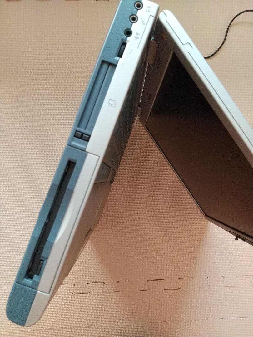 シャープ　Mebius