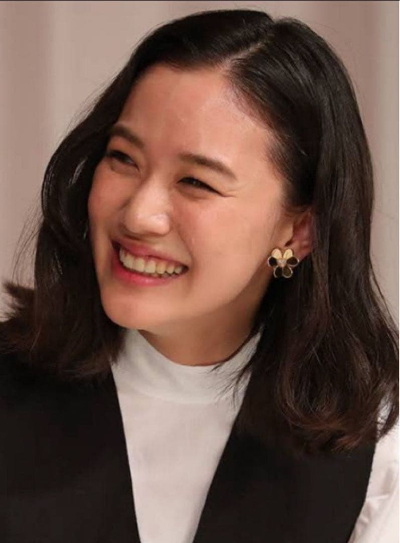 最上位✨ラージサイズ　ハイクオリティ　クリップ　ゴールド　ピアス　モアサナイト