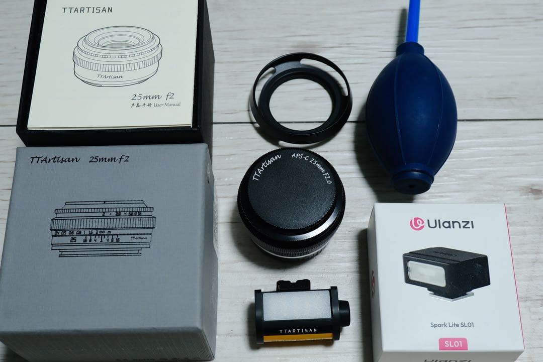 【新品級】TTArtisan 25mm f/2＆Lightやフードカバー等