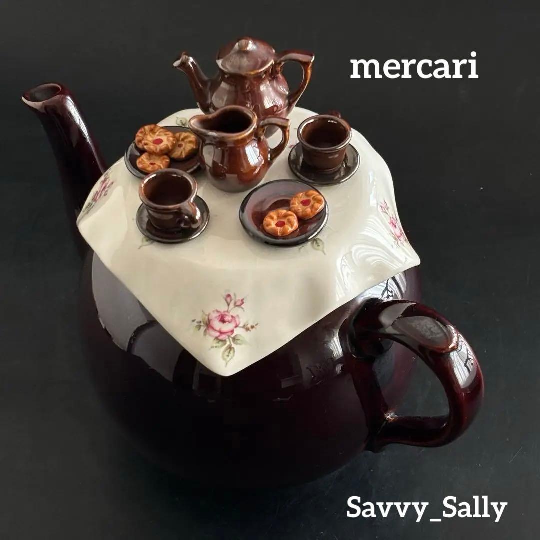 英国製　カーデュー コレクタブルティーポット　　ブラウン・ベティ