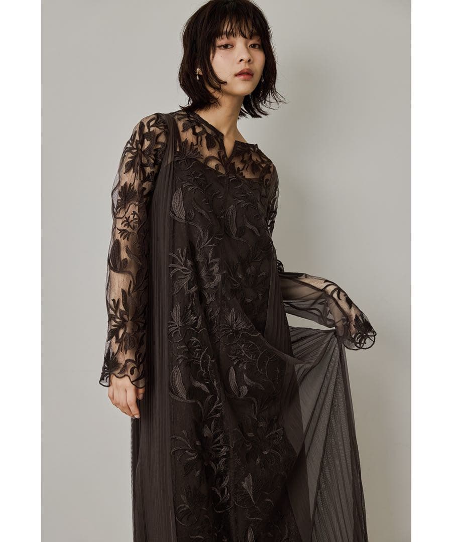 【2月末までの出品】niana エスニックサイドプリーツドレス