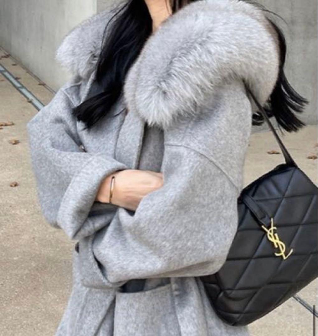 ストラップ&ファー付ウールフードハーフコート グレー