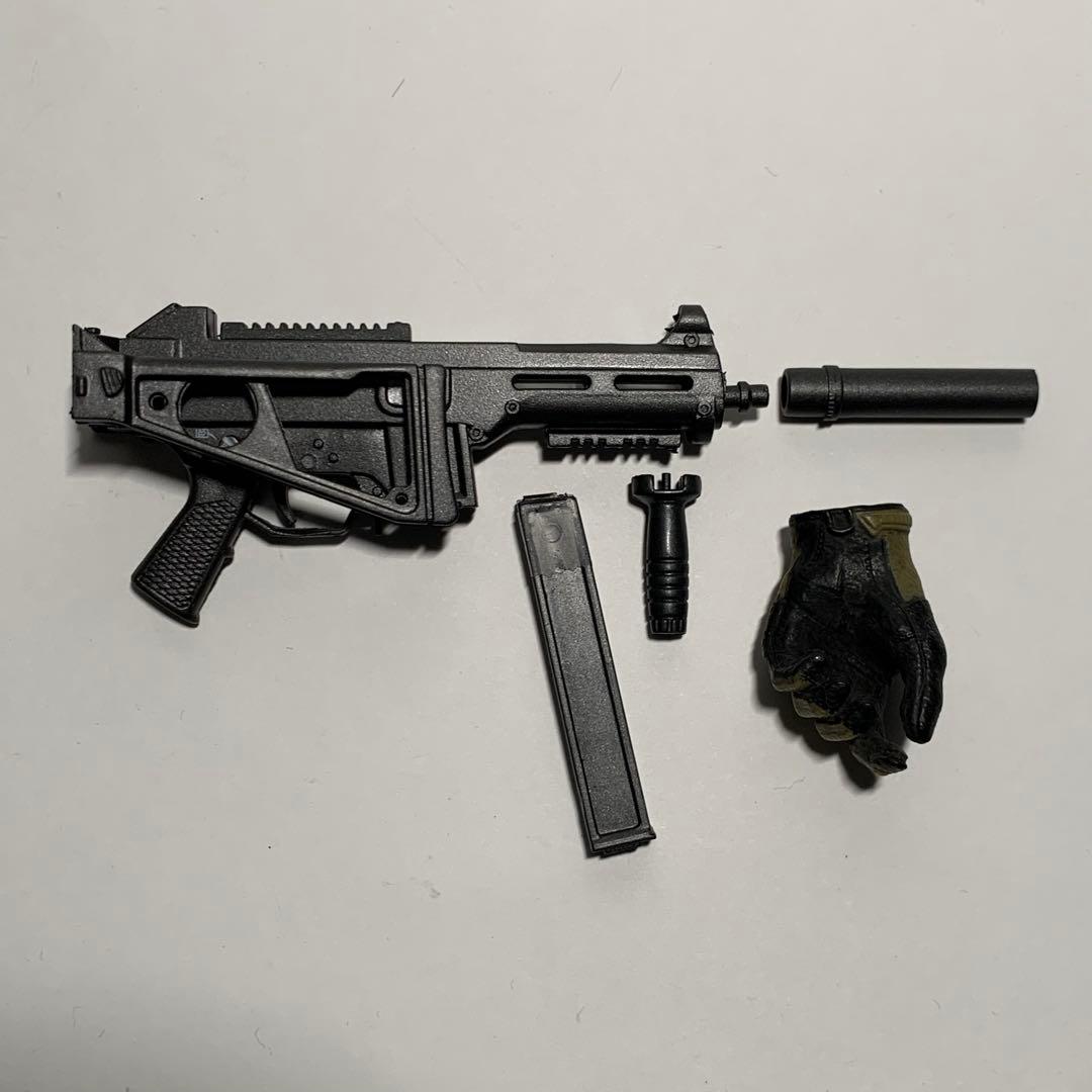 1/6カスタムフィギュア　ピアーズ・ニヴァンス　バイオハザード6