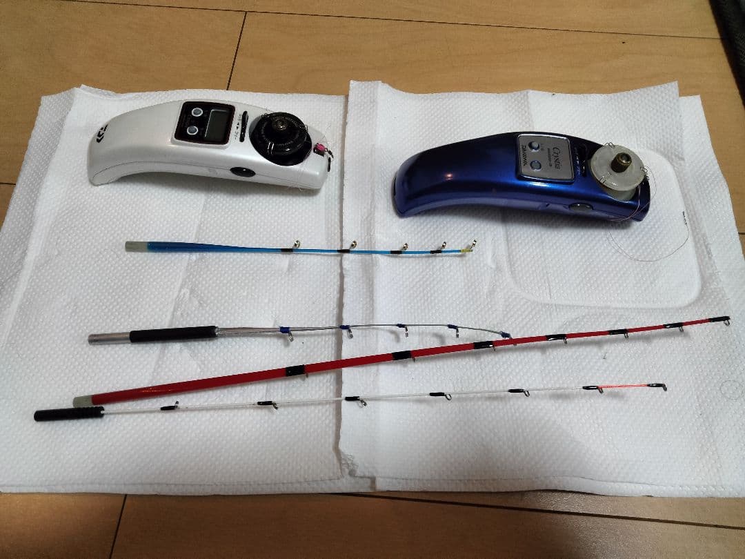 わかさぎ電動リール　クリスティア2台