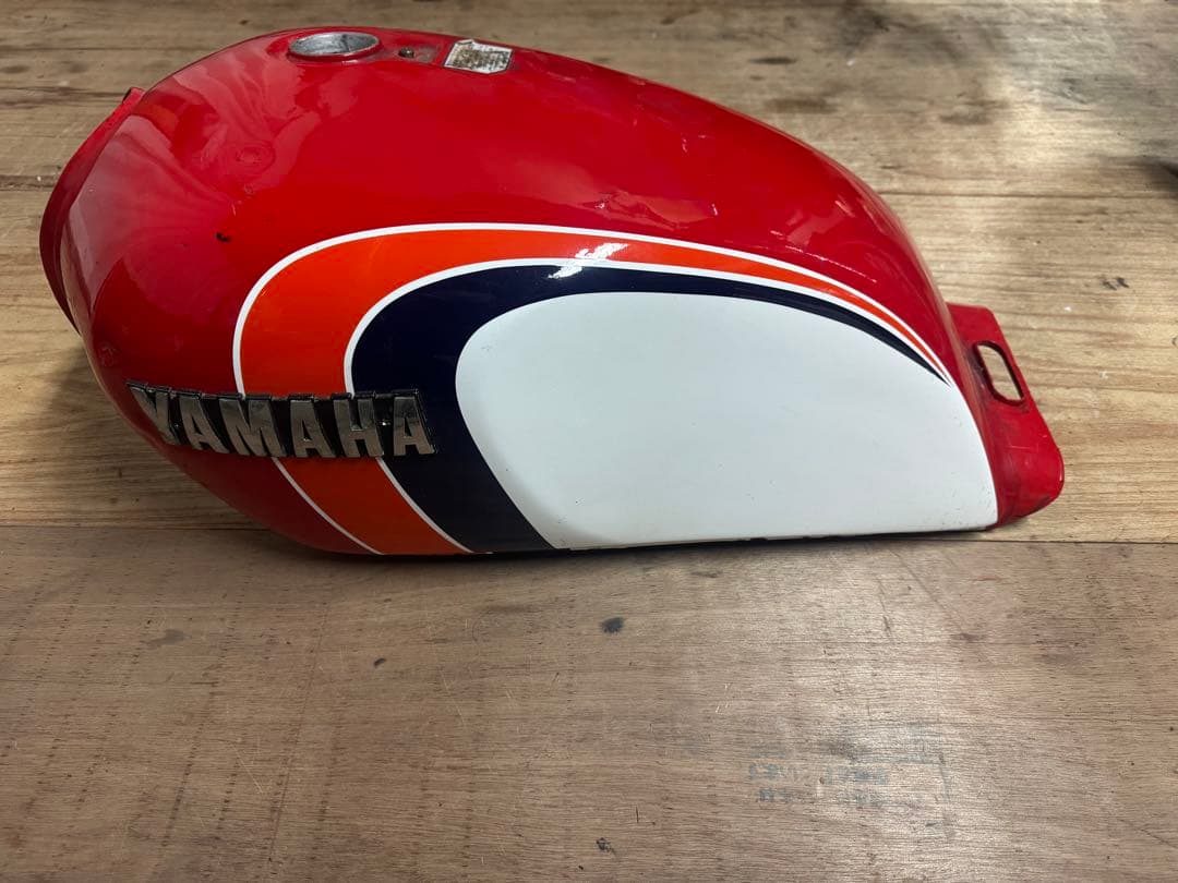 xj400 ysp 凹み有り　タンク内清掃済み ガソリンコック　 タンクキャップ