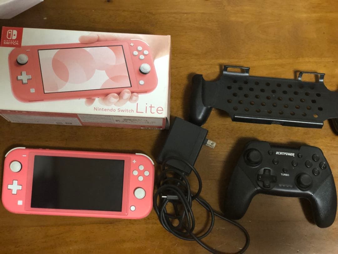 Nintendo Switch Lite コーラル　ピンク　本体　箱付き