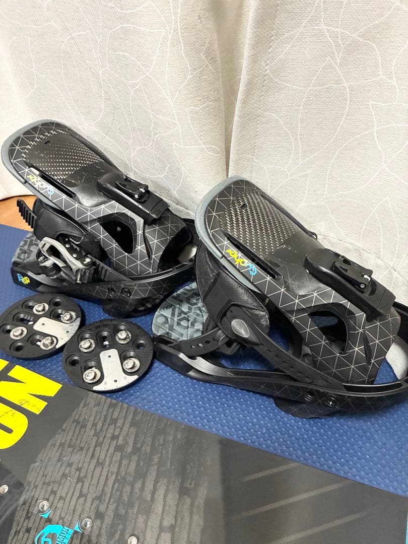 馬*ん様 サロモン Surface 156カラー統一ビンディングMサイズ