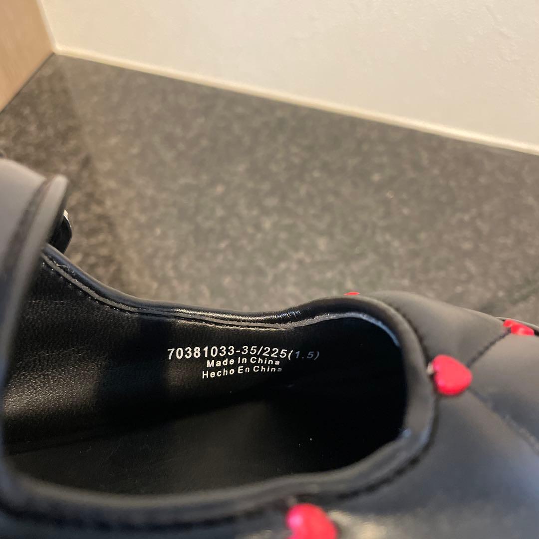 新品未使用CHARLES & KEITHハートプリントメリージェーン