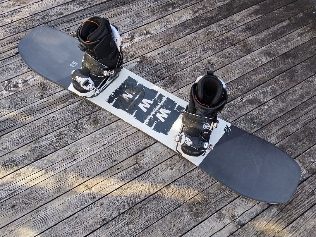 スノーボード3点セット K2 WWW 144 ビン FLOW BOAブーツ 25