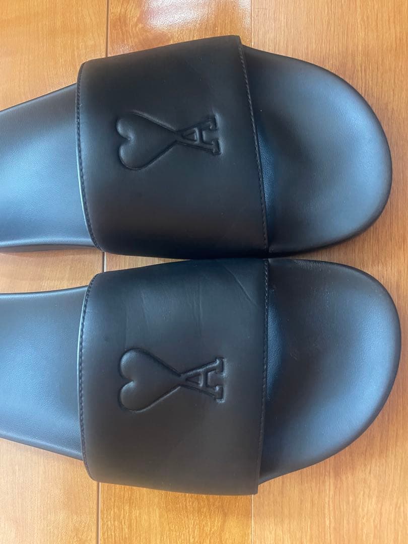 AMI PARIS ブラック スライドサンダル