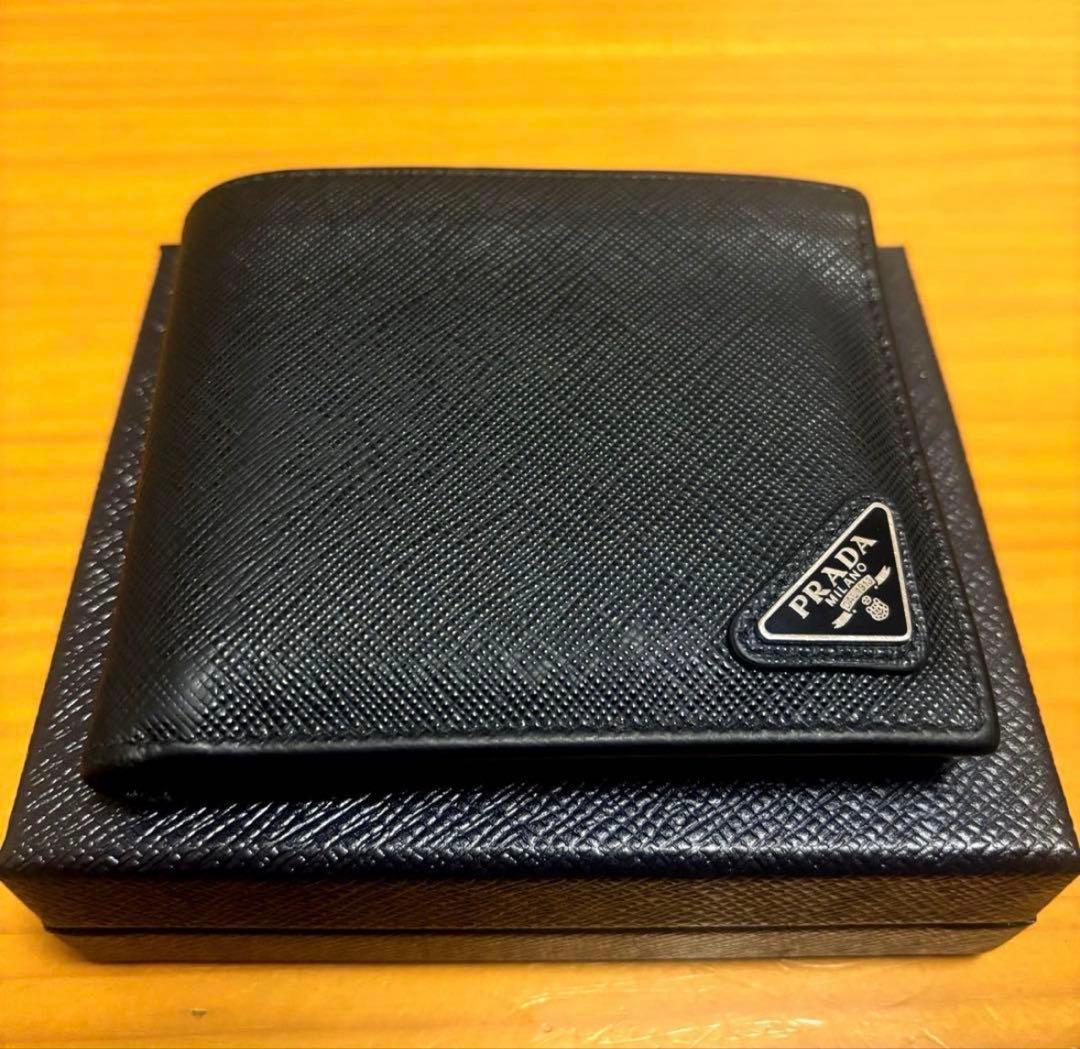 トラ・フグ　プラダ　財布