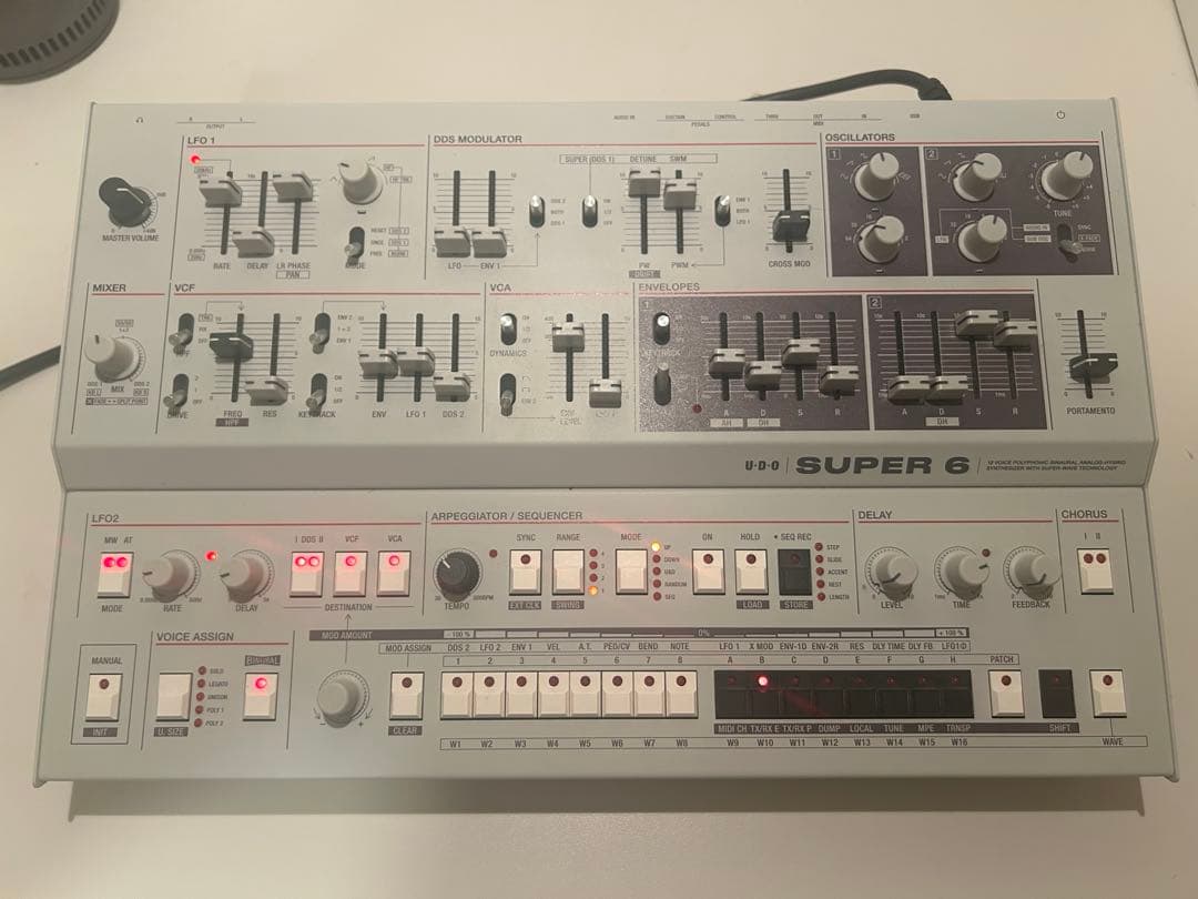 【完動品】U.D.O. SUPER 6 desktop アナログシンセサイザー