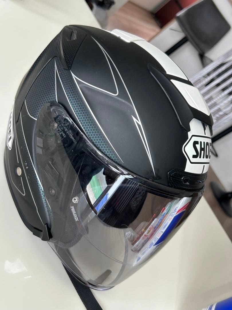 SHOEI J FORCE 4フルフェイスヘルメット ブラック/ホワイトサイズM