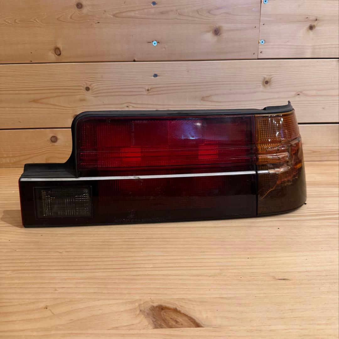 【期間限定SALE】AE86 レビン 後期 テール レンズ (右) 2ドア