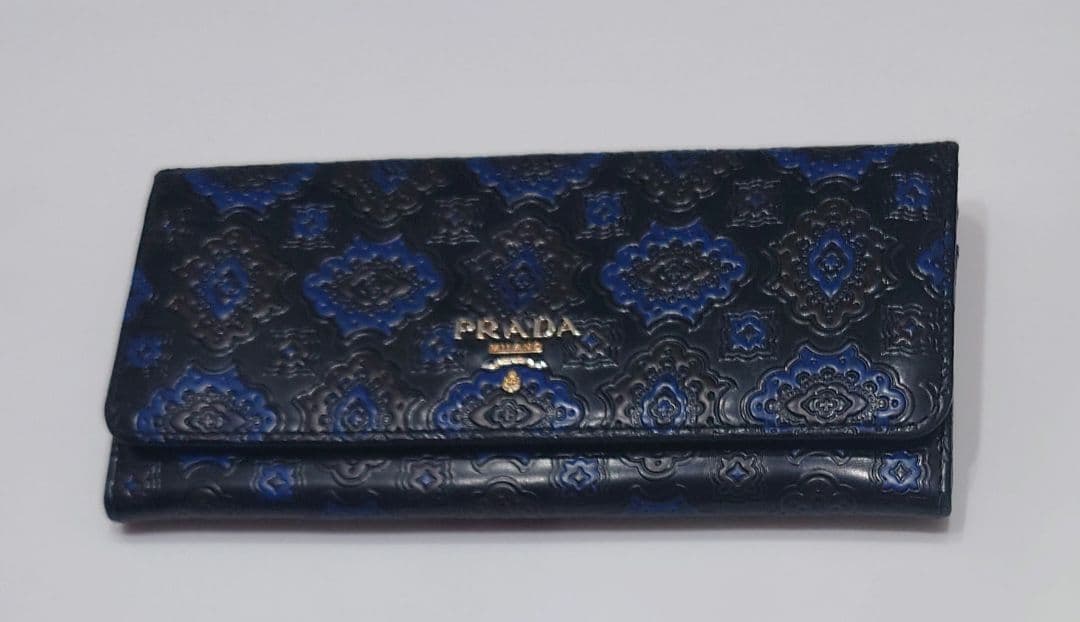PRADA プラダ　幾何学模様 長財布 ブラック×ブルー